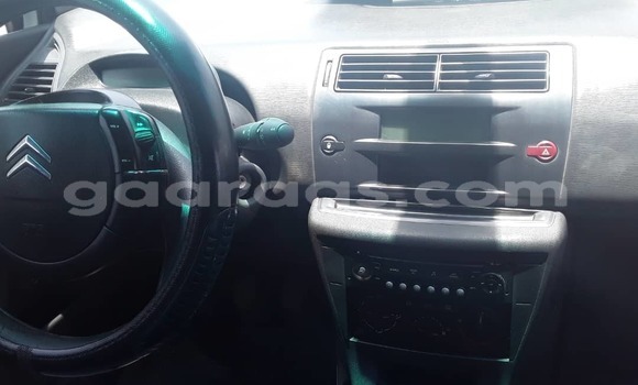 Acheter Occasion Voiture Citroen C4 Blanc à Dakar, Dakar Acheter Occasion Voiture Citroen C4 Blanc à Dakar, Dakar