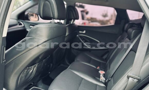 Buy Import Hyundai Santa Fe Silver Car in Dakar in Dakar Buy Import Hyundai Santa Fe Silver Car in Dakar in Dakar