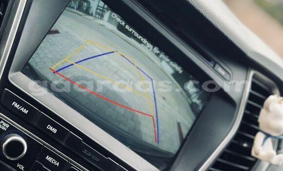 Buy Import Hyundai Santa Fe Silver Car in Dakar in Dakar Buy Import Hyundai Santa Fe Silver Car in Dakar in Dakar