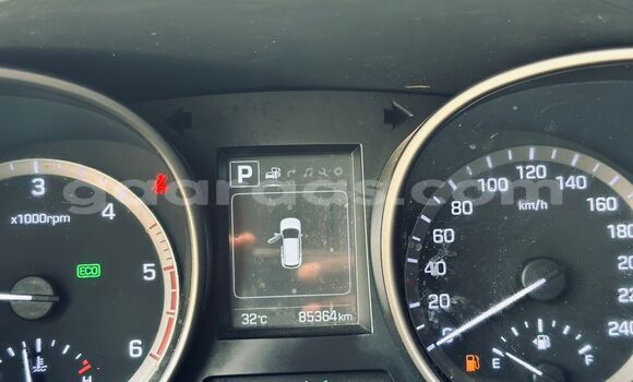 Buy Import Hyundai Santa Fe Silver Car in Dakar in Dakar Buy Import Hyundai Santa Fe Silver Car in Dakar in Dakar