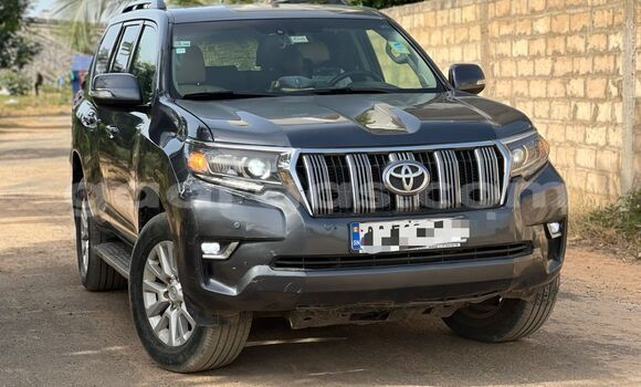 Buy Used Toyota Land Cruiser Prado Silver Car in Dakar in Dakar Buy Used Toyota Land Cruiser Prado Silver Car in Dakar in Dakar