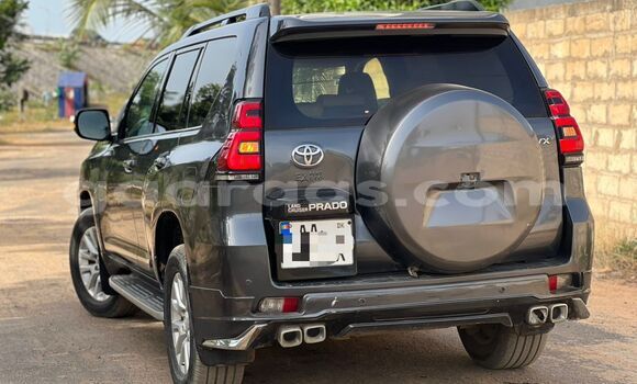 Buy Used Toyota Land Cruiser Prado Silver Car in Dakar in Dakar Buy Used Toyota Land Cruiser Prado Silver Car in Dakar in Dakar