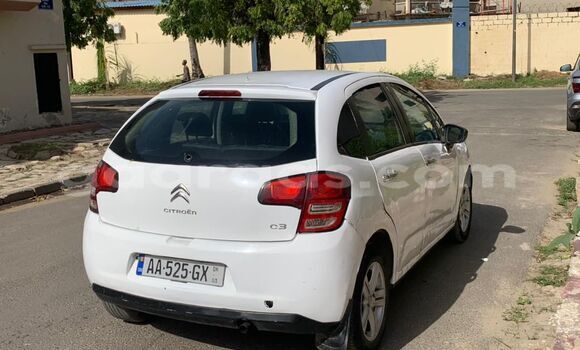 Acheter Occasion Voiture Citroen C3 Blanc à Dakar, Dakar Acheter Occasion Voiture Citroen C3 Blanc à Dakar, Dakar