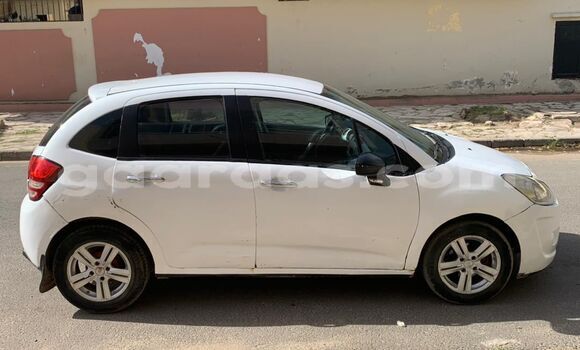 Acheter Occasion Voiture Citroen C3 Blanc à Dakar, Dakar Acheter Occasion Voiture Citroen C3 Blanc à Dakar, Dakar