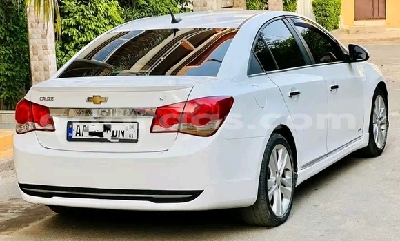 Dieundeu Occasion Chevrolet Cruze White Auto in Dakar in Dakar Dieundeu Occasion Chevrolet Cruze White Auto in Dakar in Dakar