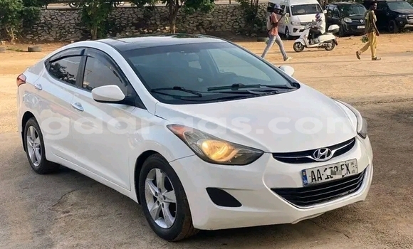 Dieundeu Occasion Hyundai Elantra White Auto in Dakar in Dakar Dieundeu Occasion Hyundai Elantra White Auto in Dakar in Dakar