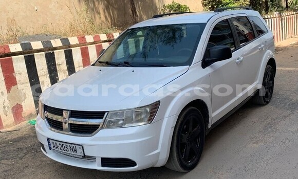 Dieundeu Occasion Dodge Journey White Auto in Dakar in Dakar Dieundeu Occasion Dodge Journey White Auto in Dakar in Dakar