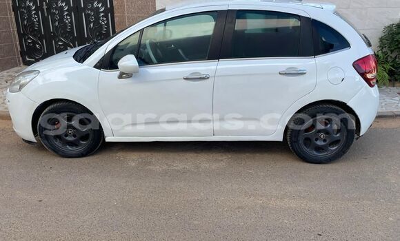 Buy Used Citroen C3 White Car in Dakar in Dakar Buy Used Citroen C3 White Car in Dakar in Dakar