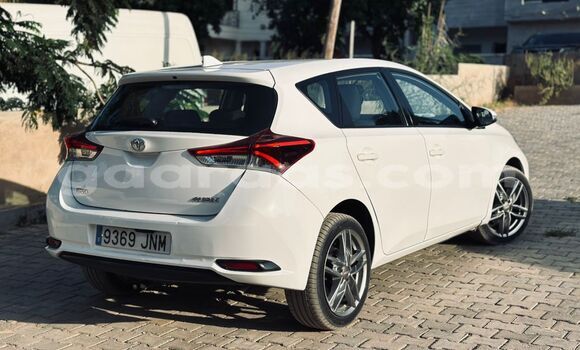 Buy Import Toyota Auris White Car in Dakar in Dakar Buy Import Toyota Auris White Car in Dakar in Dakar