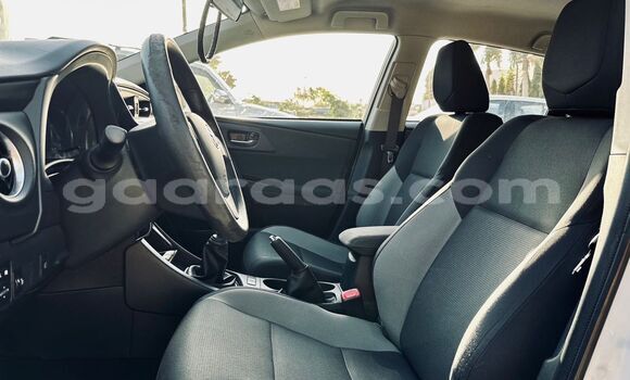 Buy Import Toyota Auris White Car in Dakar in Dakar Buy Import Toyota Auris White Car in Dakar in Dakar