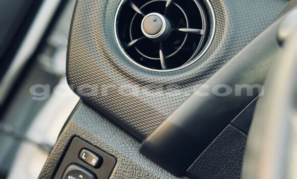 Buy Import Toyota Auris White Car in Dakar in Dakar Buy Import Toyota Auris White Car in Dakar in Dakar