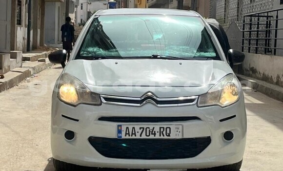 Acheter Occasion Voiture Citroen C3 Blanc à Dakar, Dakar Acheter Occasion Voiture Citroen C3 Blanc à Dakar, Dakar