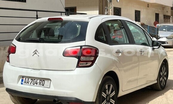 Acheter Occasion Voiture Citroen C3 Blanc à Dakar, Dakar Acheter Occasion Voiture Citroen C3 Blanc à Dakar, Dakar