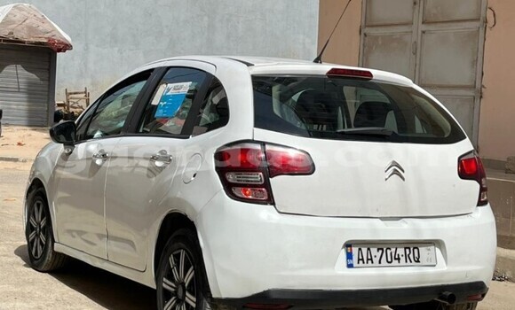 Acheter Occasion Voiture Citroen C3 Blanc à Dakar, Dakar Acheter Occasion Voiture Citroen C3 Blanc à Dakar, Dakar