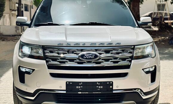Buy Import Ford Explorer White Car in Dakar in Dakar Buy Import Ford Explorer White Car in Dakar in Dakar