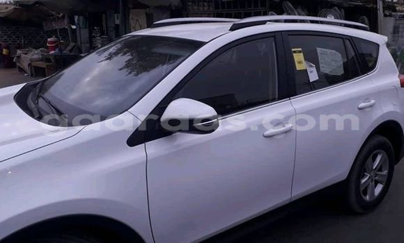 Acheter Occasion Voiture Toyota RAV4 Blanc à Dakar, Dakar Acheter Occasion Voiture Toyota RAV4 Blanc à Dakar, Dakar