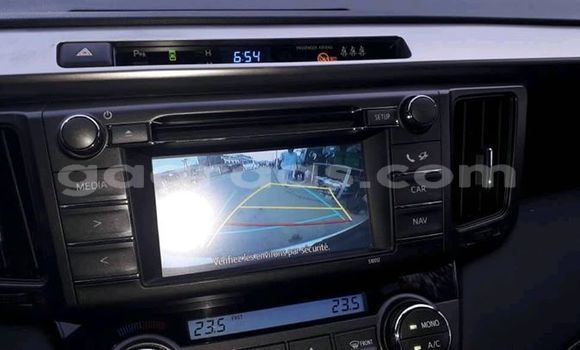 Acheter Occasion Voiture Toyota RAV4 Blanc à Dakar, Dakar Acheter Occasion Voiture Toyota RAV4 Blanc à Dakar, Dakar