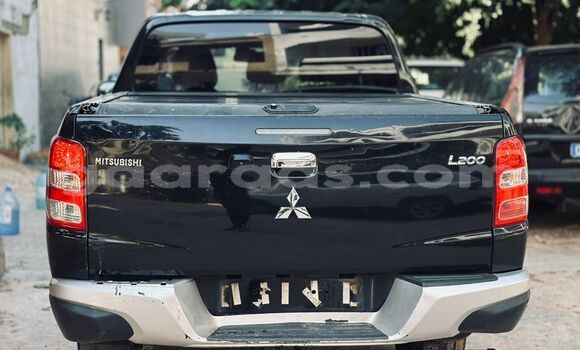 Acheter Import Voiture Mitsubishi L200 Noir à Dakar, Dakar Acheter Import Voiture Mitsubishi L200 Noir à Dakar, Dakar