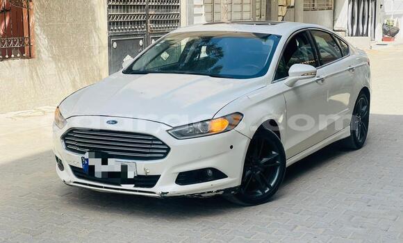 Buy Used Ford Fusion White Car in Dakar in Dakar
