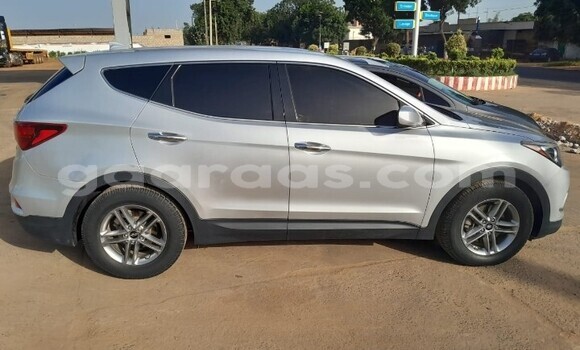 Dieundeu Occasion Hyundai Santa Fe Silver Auto in Dakar in Dakar Dieundeu Occasion Hyundai Santa Fe Silver Auto in Dakar in Dakar