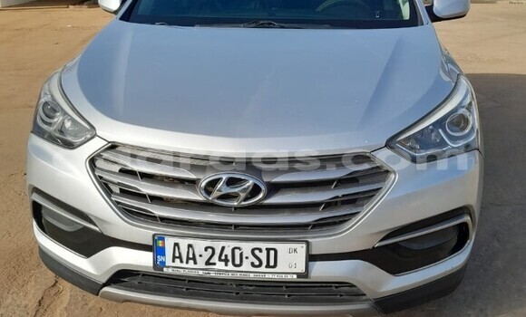 Dieundeu Occasion Hyundai Santa Fe Silver Auto in Dakar in Dakar Dieundeu Occasion Hyundai Santa Fe Silver Auto in Dakar in Dakar