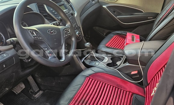 Dieundeu Occasion Hyundai Santa Fe Beige Auto in Dakar in Dakar Dieundeu Occasion Hyundai Santa Fe Beige Auto in Dakar in Dakar