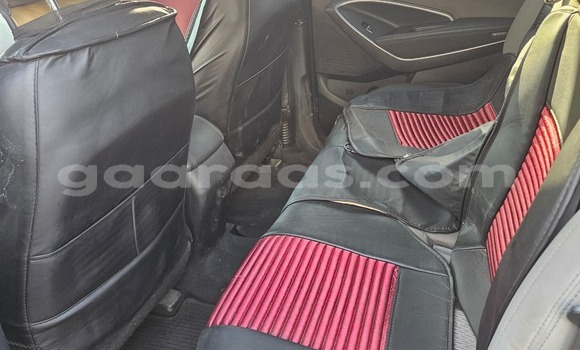 Dieundeu Occasion Hyundai Santa Fe Beige Auto in Dakar in Dakar Dieundeu Occasion Hyundai Santa Fe Beige Auto in Dakar in Dakar