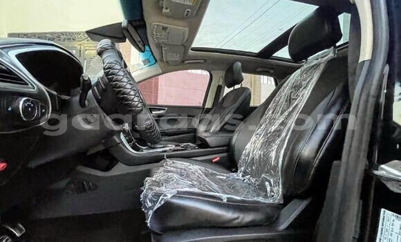 Acheter Occasion Voiture Ford Edge Noir à Dakar, Dakar Acheter Occasion Voiture Ford Edge Noir à Dakar, Dakar