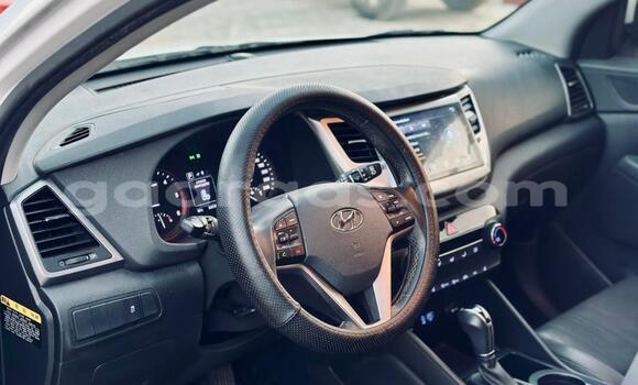 Buy Import Hyundai Tucson White Car in Dakar in Dakar Buy Import Hyundai Tucson White Car in Dakar in Dakar