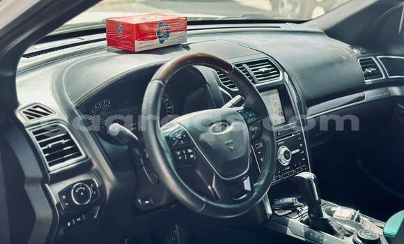 Buy Import Ford Explorer White Car in Dakar in Dakar Buy Import Ford Explorer White Car in Dakar in Dakar