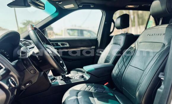 Buy Import Ford Explorer White Car in Dakar in Dakar Buy Import Ford Explorer White Car in Dakar in Dakar