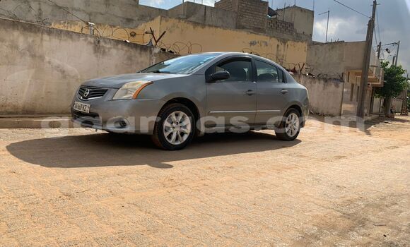 Dieundeu Occasion Nissan Sentra Silver Auto in Dakar in Dakar Dieundeu Occasion Nissan Sentra Silver Auto in Dakar in Dakar