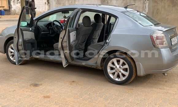 Dieundeu Occasion Nissan Sentra Silver Auto in Dakar in Dakar Dieundeu Occasion Nissan Sentra Silver Auto in Dakar in Dakar