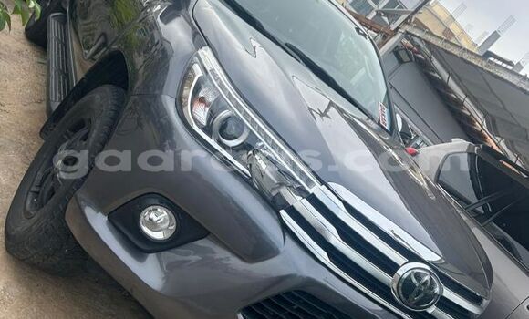 Buy Used Toyota Hilux Silver Car in Dakar in Dakar Buy Used Toyota Hilux Silver Car in Dakar in Dakar