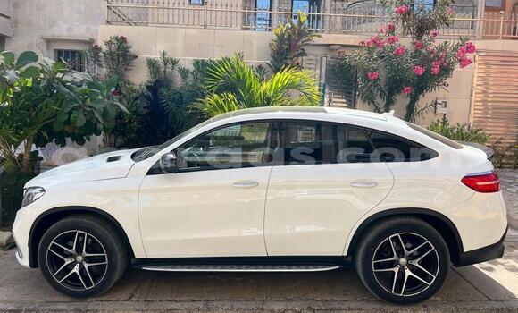 Acheter Occasion Voiture Mercedes‒Benz AMG GLC Coupe Blanc à Dakar, Dakar Acheter Occasion Voiture Mercedes‒Benz AMG GLC Coupe Blanc à Dakar, Dakar