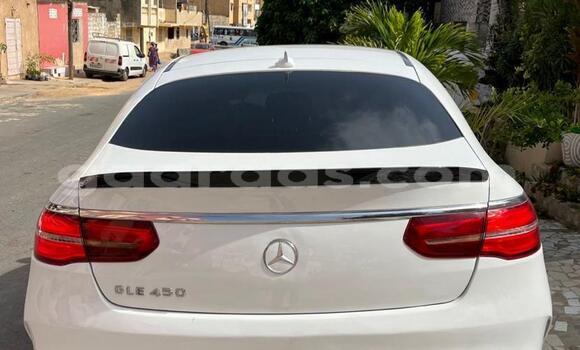 Acheter Occasion Voiture Mercedes‒Benz AMG GLC Coupe Blanc à Dakar, Dakar Acheter Occasion Voiture Mercedes‒Benz AMG GLC Coupe Blanc à Dakar, Dakar