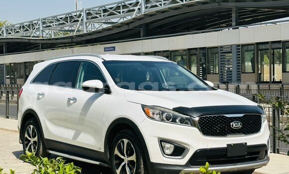 Acheter Occasion Voiture Kia Sorento Blanc à Dakar, Dakar Acheter Occasion Voiture Kia Sorento Blanc à Dakar, Dakar