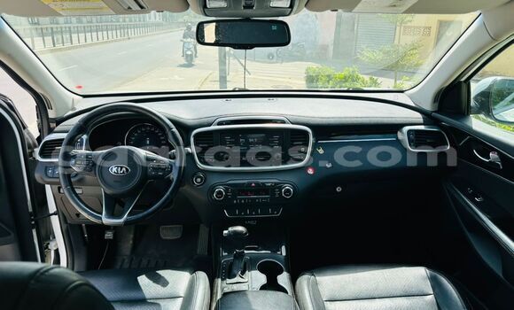 Acheter Occasion Voiture Kia Sorento Blanc à Dakar, Dakar Acheter Occasion Voiture Kia Sorento Blanc à Dakar, Dakar