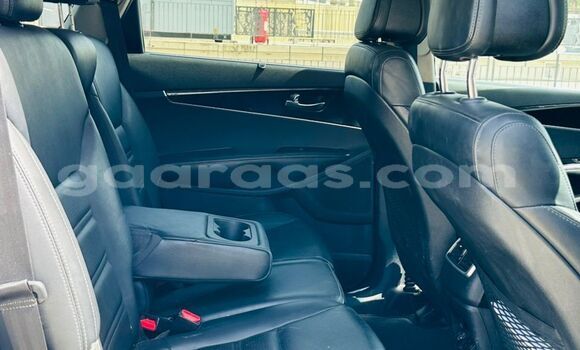 Acheter Occasion Voiture Kia Sorento Blanc à Dakar, Dakar Acheter Occasion Voiture Kia Sorento Blanc à Dakar, Dakar