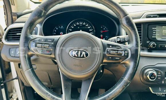 Acheter Occasion Voiture Kia Sorento Blanc à Dakar, Dakar Acheter Occasion Voiture Kia Sorento Blanc à Dakar, Dakar