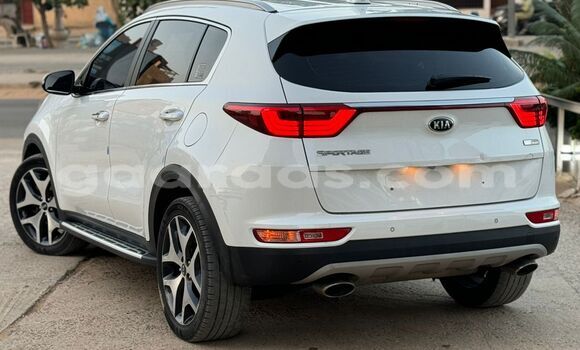 Buy Import Kia Sportage White Car in Dakar in Dakar Buy Import Kia Sportage White Car in Dakar in Dakar