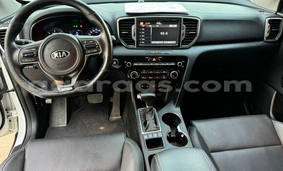 Acheter Import Voiture Kia Sportage Blanc à Dakar, Dakar Acheter Import Voiture Kia Sportage Blanc à Dakar, Dakar