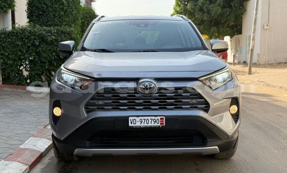 Dieundeu Imported Toyota RAV4 Silver Auto in Dakar in Dakar Dieundeu Imported Toyota RAV4 Silver Auto in Dakar in Dakar