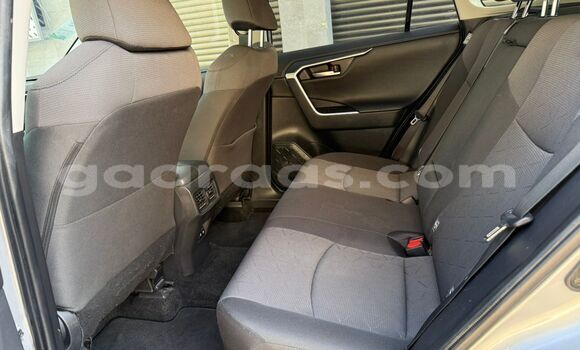 Dieundeu Imported Toyota RAV4 Silver Auto in Dakar in Dakar Dieundeu Imported Toyota RAV4 Silver Auto in Dakar in Dakar