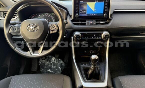 Dieundeu Imported Toyota RAV4 Silver Auto in Dakar in Dakar Dieundeu Imported Toyota RAV4 Silver Auto in Dakar in Dakar