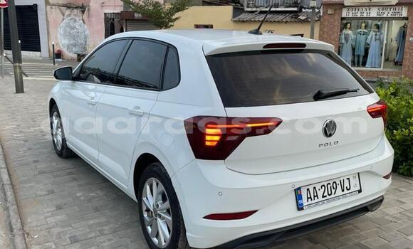 Buy Used Volkswagen Polo White Car in Dakar in Dakar