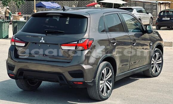 Acheter Import Voiture Mitsubishi Outlander Noir à Dakar, Dakar Acheter Import Voiture Mitsubishi Outlander Noir à Dakar, Dakar