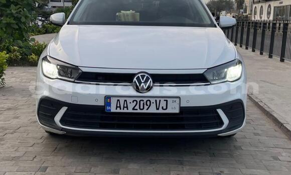 Buy Used Volkswagen Polo White Car in Dakar in Dakar