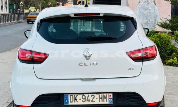 Dieundeu Occasion Renault Clio White Auto in Dakar in Dakar Dieundeu Occasion Renault Clio White Auto in Dakar in Dakar