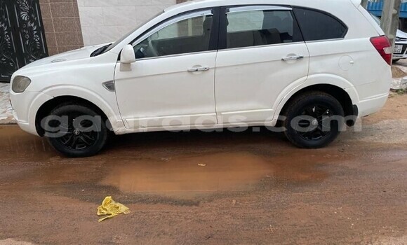 Buy Used Chevrolet Captiva White Car in Dakar in Dakar Buy Used Chevrolet Captiva White Car in Dakar in Dakar